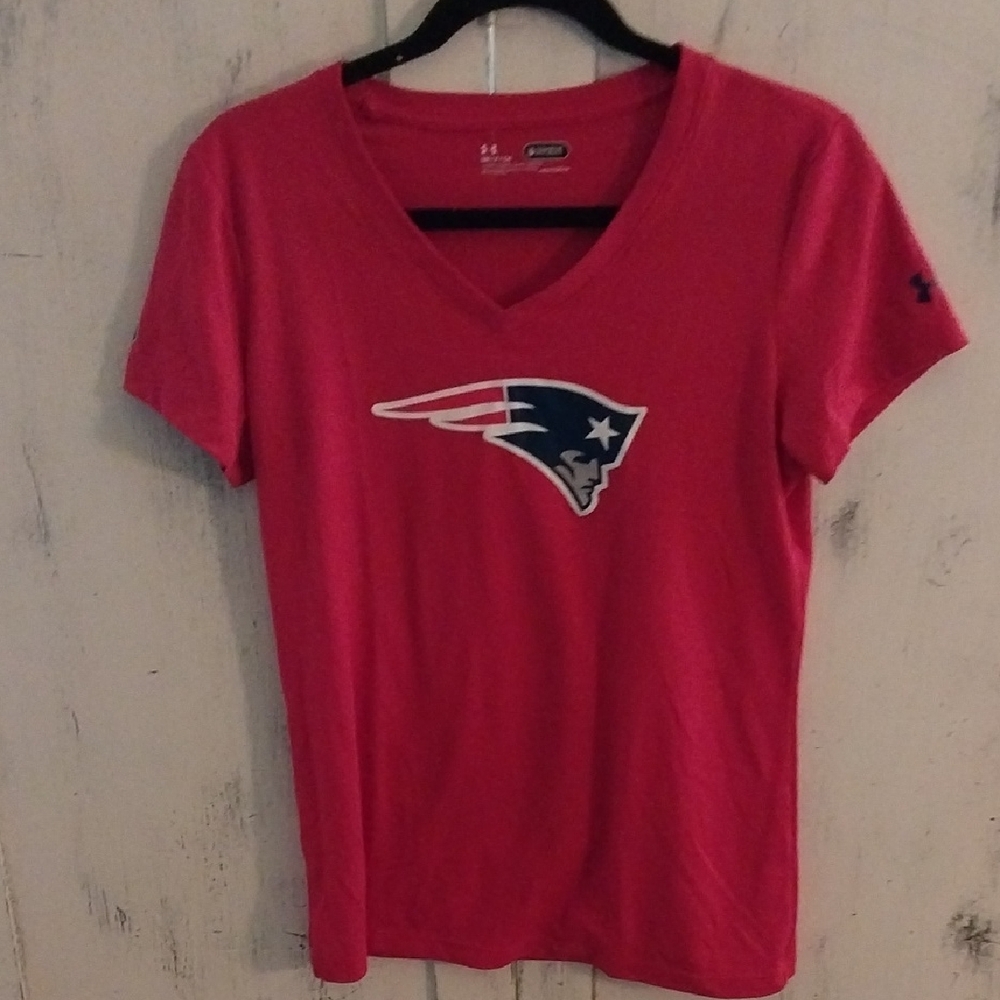 Women's Red New England Patriots V-Neck Tee